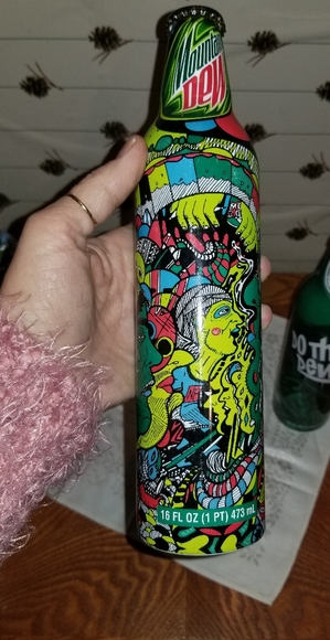 Mountain Dew | Accents | 6 Full Mountain Dew Collectors ...